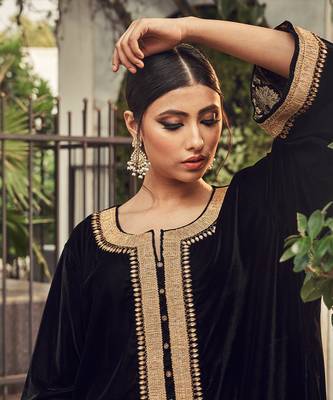 All Black Vevet Kurta  And Salwar Set 3