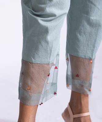 Medly Of Dove-Grey And Coral-Red Tunic With Straight Pants And A Dupatta 6