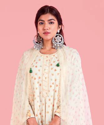 Frozen Off White A-Line Kurta Set 5