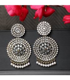 Oxidised Stone and Pearl Studded Round Shaped Earring