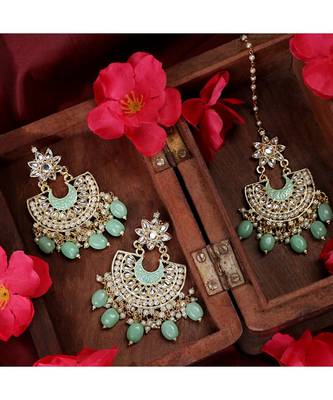 Gold Plated Kundan and Pearl Studded Chandbali Maang-tikka and Earring 1