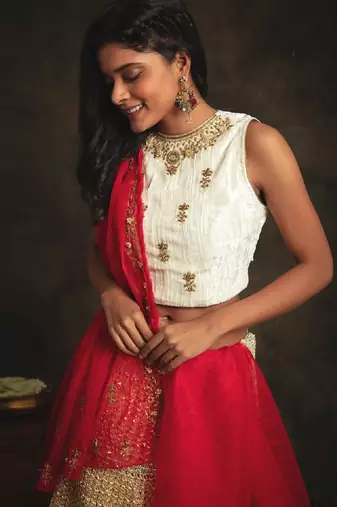Red Rajeshwari Lehenga Set