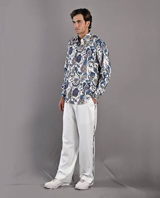 Blue & White Avel 3