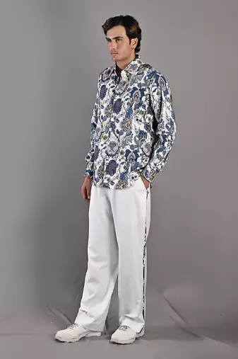 Blue & White Avel
