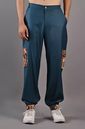Maroon & Teal Green Vivendel