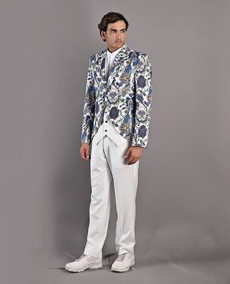 Blue & White Gwyn 3
