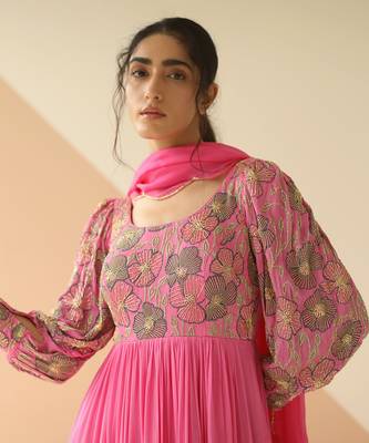 Bubble Pink Heavy Yoke Bell Sleeve Jaal Anarkali With Border Dupatta 5