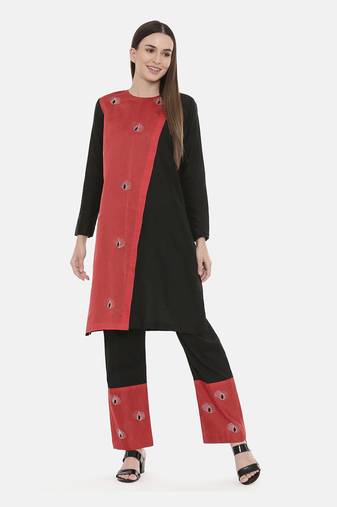 Red black Chanderi  Pants