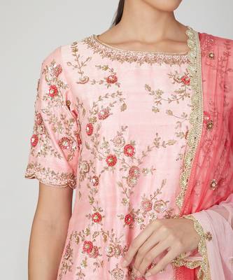 Fuchisa Kurta With Sharara Set 4