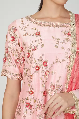 Fuchisa Kurta With Sharara Set