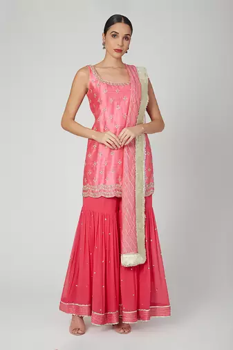 Fuchisa Kurta With Sharara Set