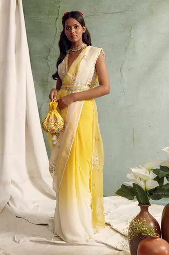 Ombre Saree With Blouse And Belt