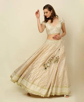 Ivory Lehenga Blouse Dupatta 3