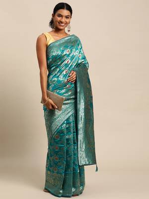 Green Woven Jacquard Saree With Blouse 1