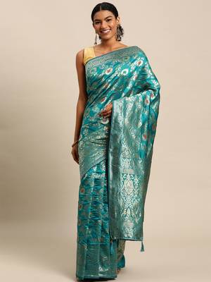 Green Woven Jacquard Saree With Blouse 5