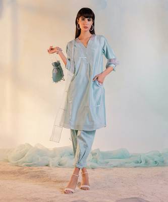 Sequin Placket Kurta With Pleated Pants  1