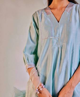 Sequin Placket Kurta With Pleated Pants  4