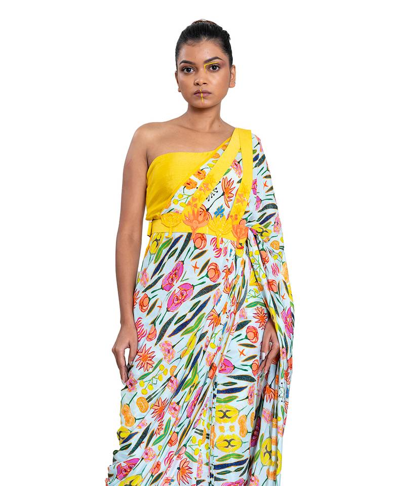 Yellow Muslin Plain Saree With Blouse