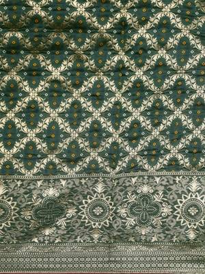 Dark Green Woven Silk Blend Saree With Blouse 4
