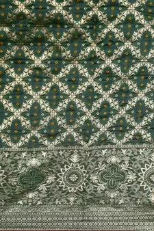 Dark Green Woven Silk Blend Saree With Blouse