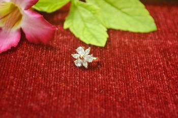 Sizzling gold floral diamond nose accessory clipon nosering or nosepin 1