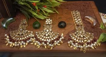Copper Base Very Light Weight Handmade Kundan Gold Plated Earring Maangtika Combo Set Jewellery 3