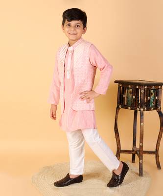 Pattern Cut Bandi with Kurta and Pyjama 2