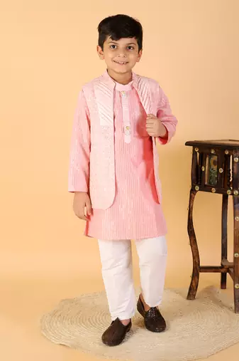 Pattern Cut Bandi with Kurta and Pyjama