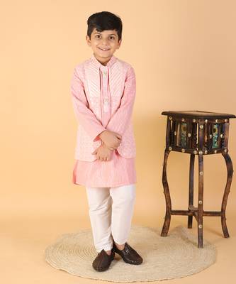 Pattern Cut Bandi with Kurta and Pyjama 4