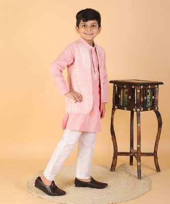 Pattern Cut Bandi with Kurta and Pyjama 5