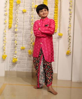 Pink Embroidered Kurta with Green Dhoti 1