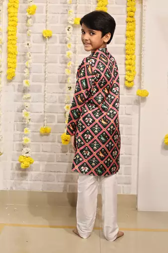 Dark Green Patola Print Kurta with ablawork collar