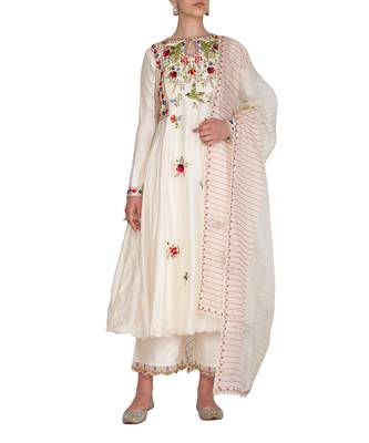 Ivory Embroidery Suit Set 1