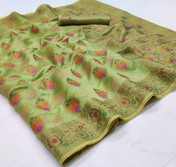 Green woven organza saree with blouse 1
