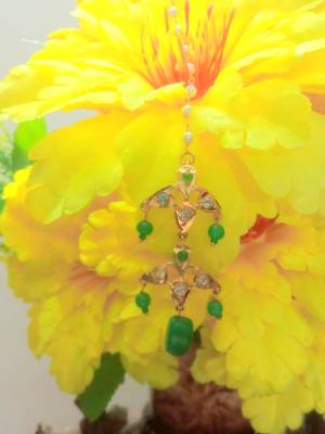 Gold Plated Designer Green Traditional Maang Tikka 1