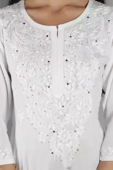 Hand Embroidered Lucknowi Chikankari White Cotton Kurta with Mukaish Work