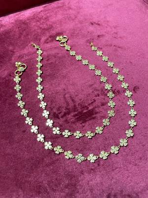Gold anklets 1