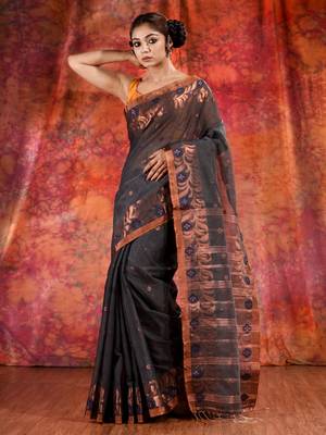 Grey Blended Cotton handwoven saree with zari border 3