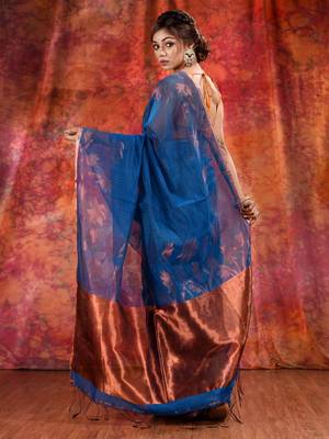 Blue Cotton handwoven soft saree with copper zari 4