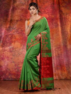 Green Blended Cotton handwoven saree with texture design 2
