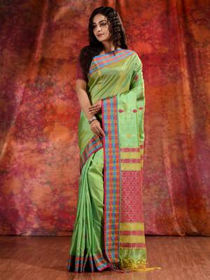 Lime Green Blended Tusser soft handwoven duel tone saree with geometric design in pallu 2
