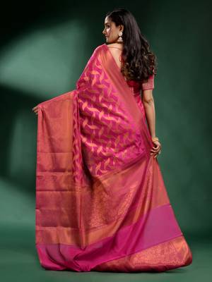 Pink Organza handwoven soft saree 4