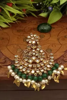 Green Copper Base Gold Plated Kundan Light Weight Earrings Maangtika Set Combo