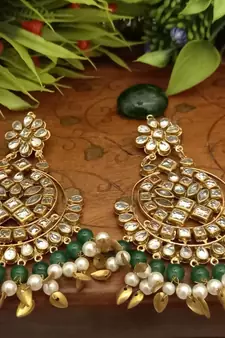 Green Copper Base Gold Plated Kundan Light Weight Earrings Maangtika Set Combo