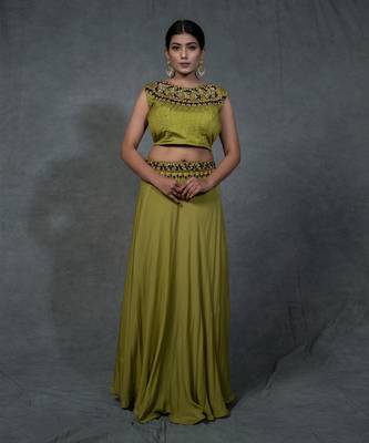 Green Hand Embroidered Crop Top Skirt Shrug Set With Belt 2