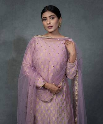 Lilac Hand Embroidered Kurta Set 4