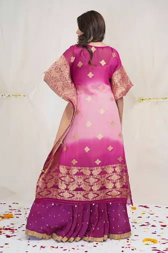 SHADING OF CARNATION AND MAGENTA PINK KAFTAAN