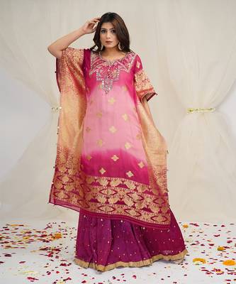 SHADING OF CARNATION AND MAGENTA PINKKAFTAAN 1
