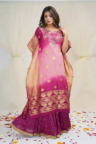 SHADING OF CARNATION AND MAGENTA PINKKAFTAAN
