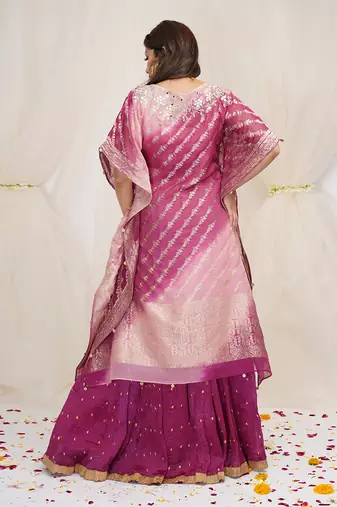 SHADING OF BABY PINK AND MAGENTA PINKKAFTAAN